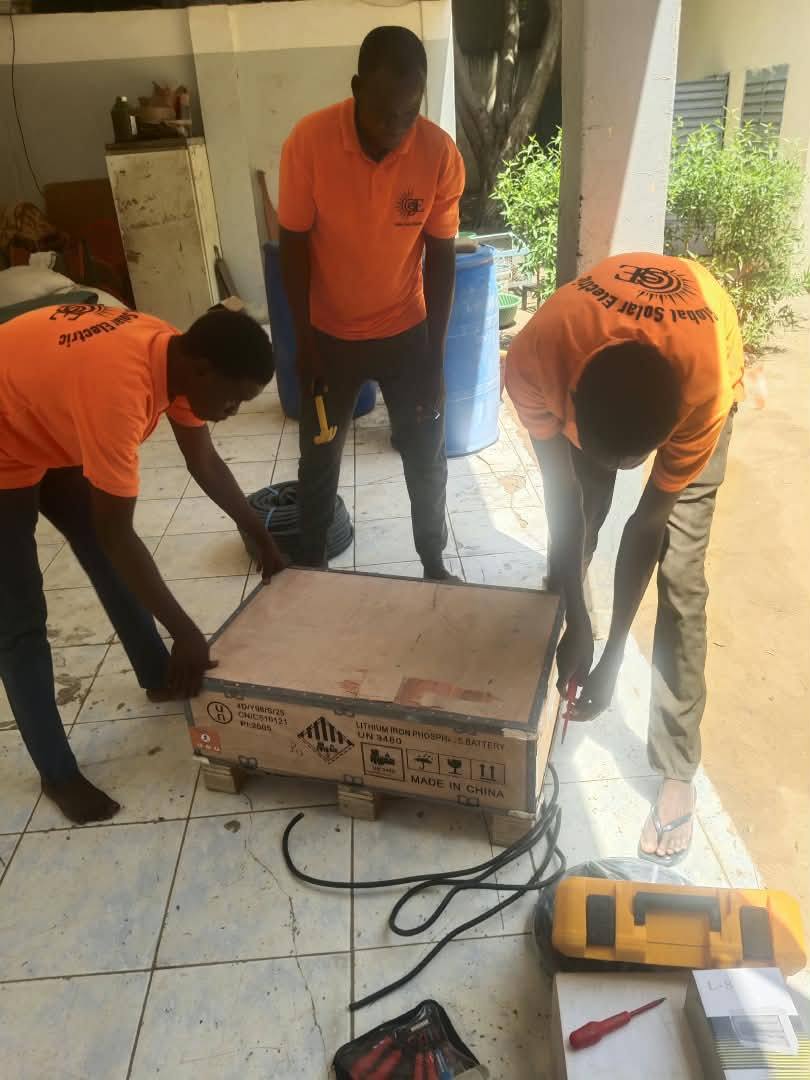 Batterie Lithium — Global Solar Electric, installation solaire N'Djaména